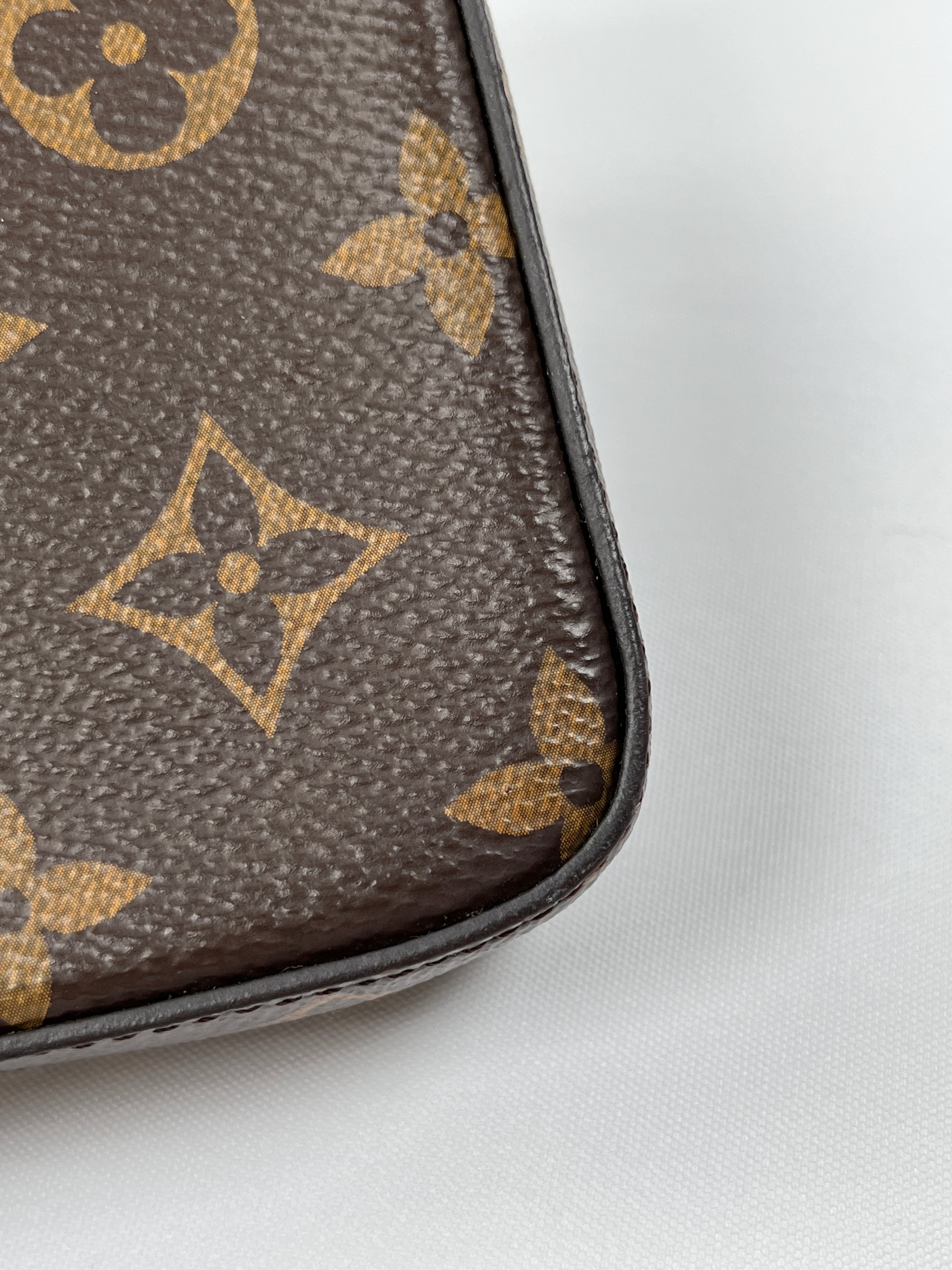 Buy Pre-Owned LOUIS VUITTON Pochette Felicie Monogram Canvas