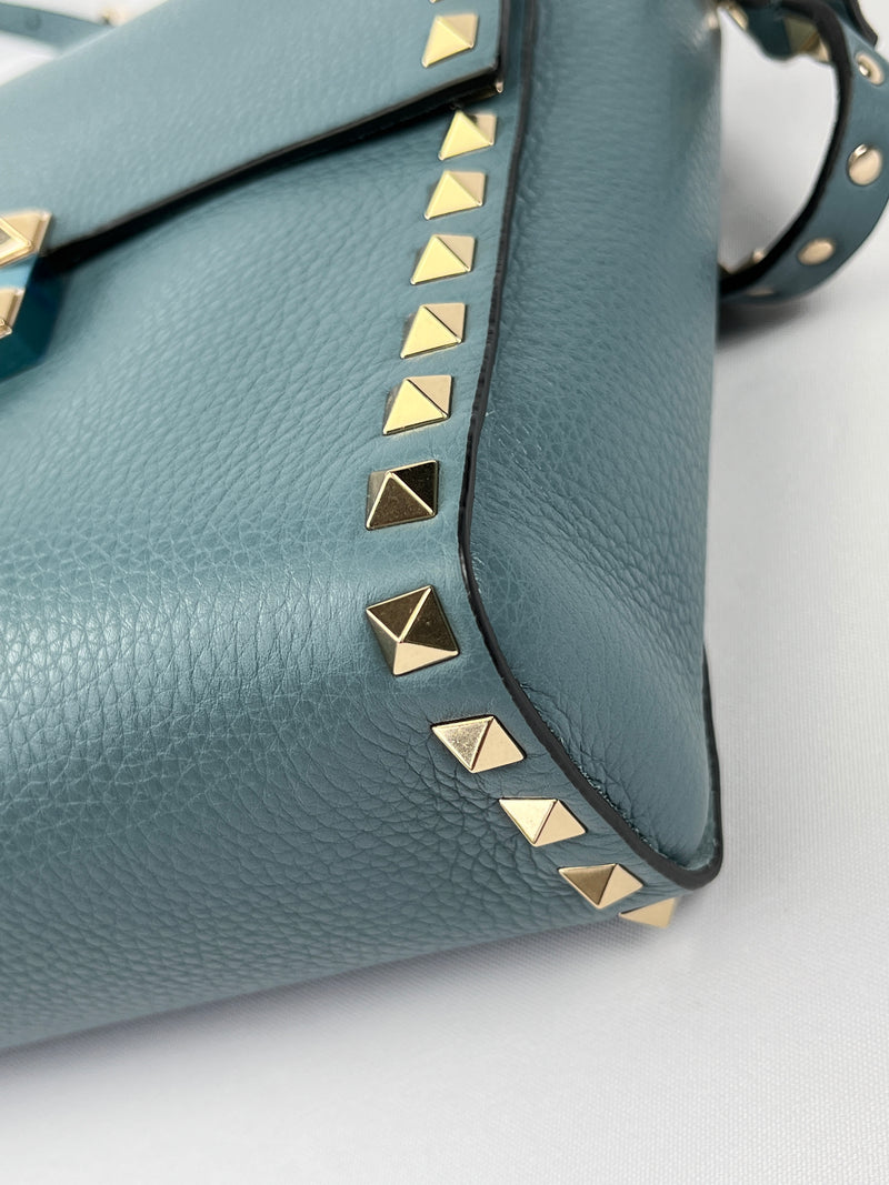 VALENTINO - ROCKSTUD VERTICAL CROSS BODY BAG AMADEUS BLUE