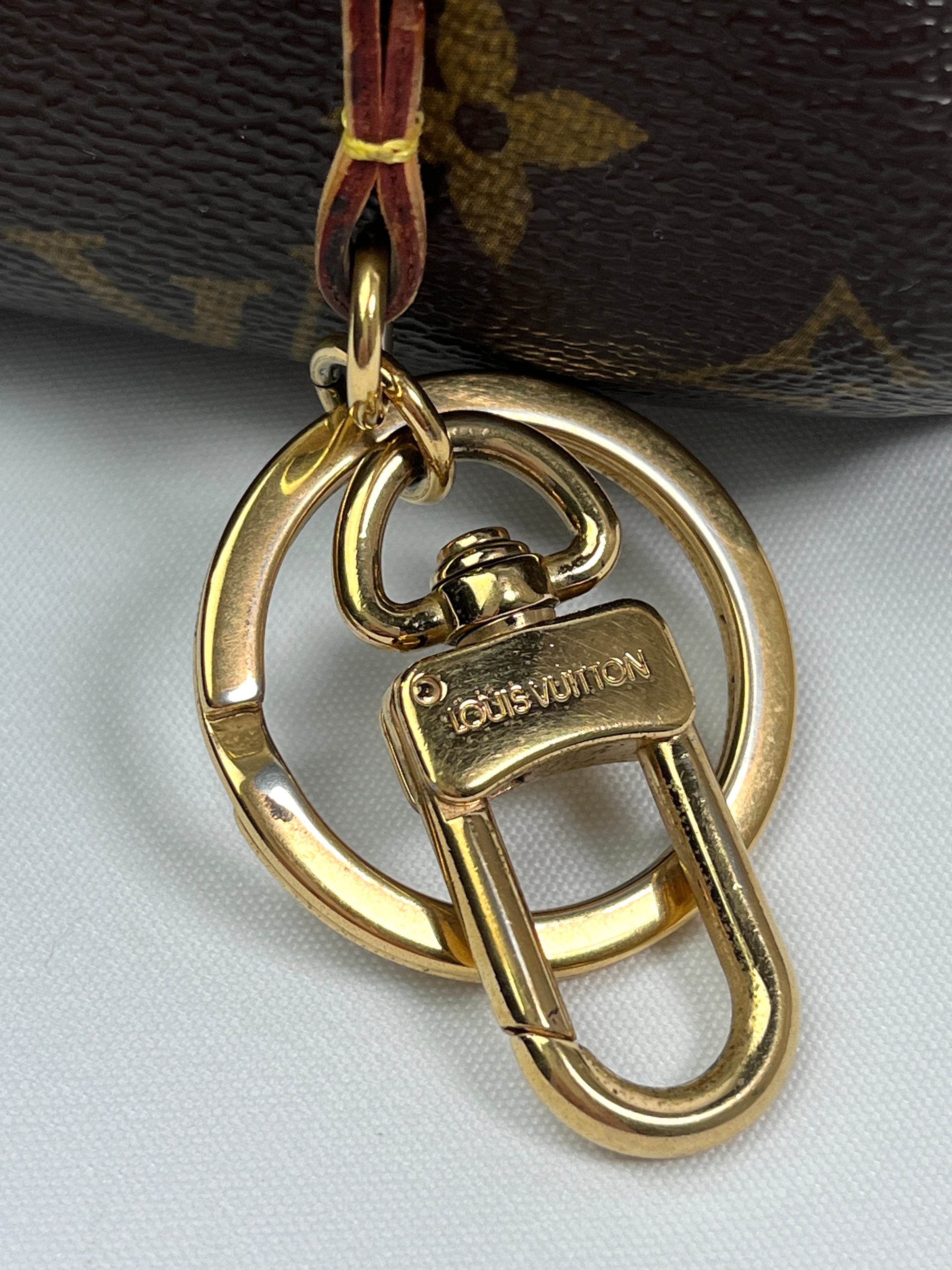 LOUIS VUITTON - ARTSY MM IN MONOGRAM CANVAS – RE.LUXE AU