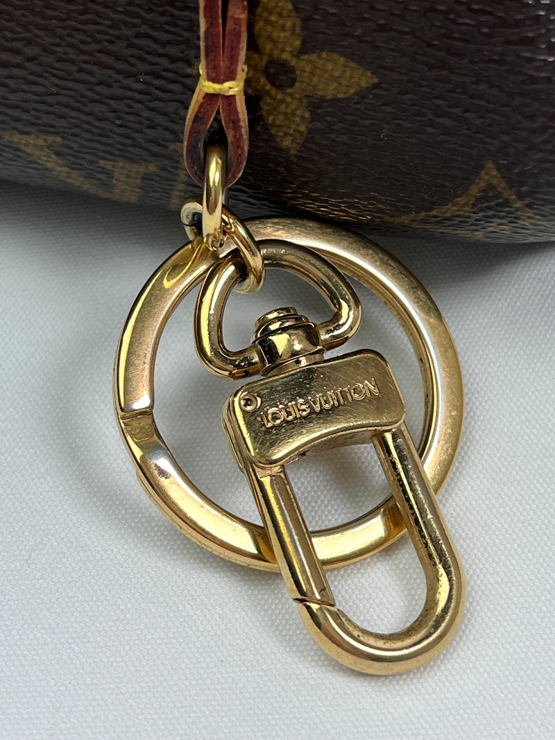 LOUIS VUITTON - ARTSY MM IN MONOGRAM CANVAS