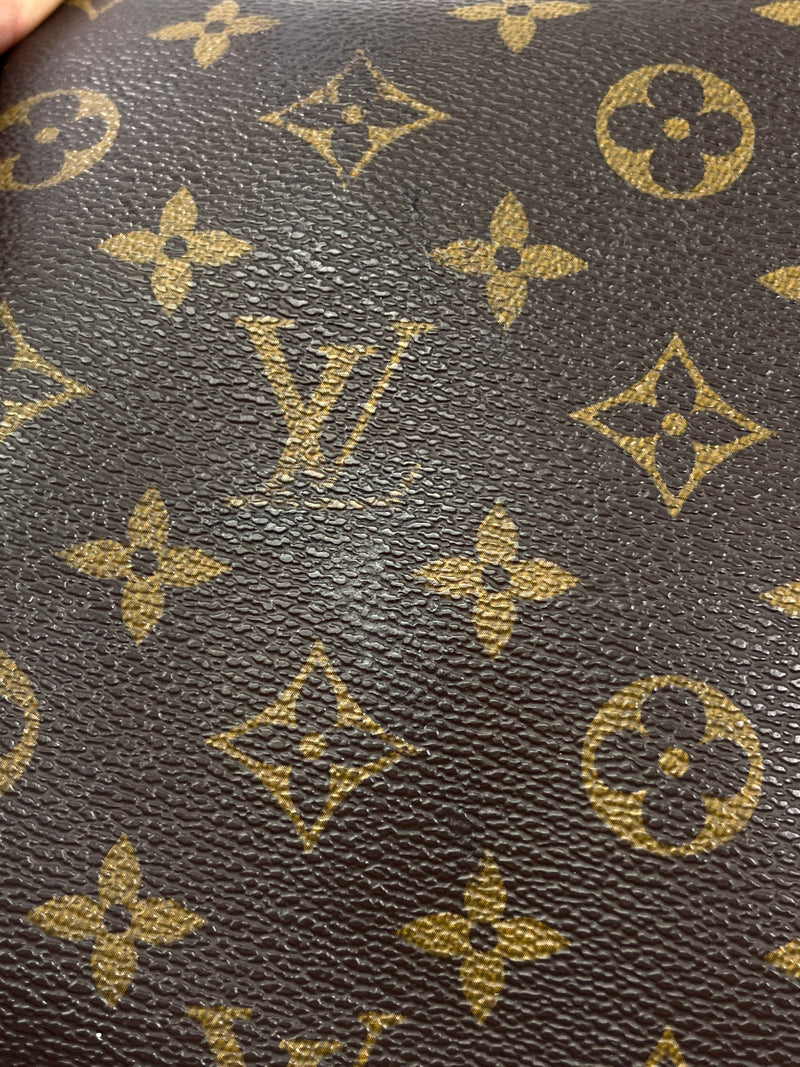 LOUIS VUITTON - ARTSY MM IN MONOGRAM CANVAS