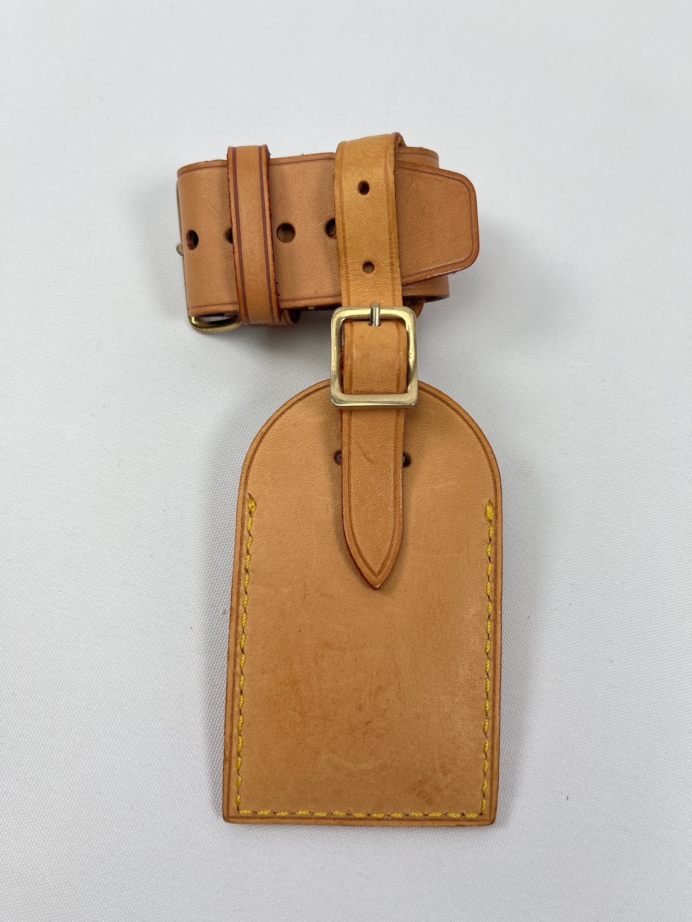 Louis Vuitton Vachetta Leather Luggage Tag and Poignet 151lvs25 For Sale at  1stDibs