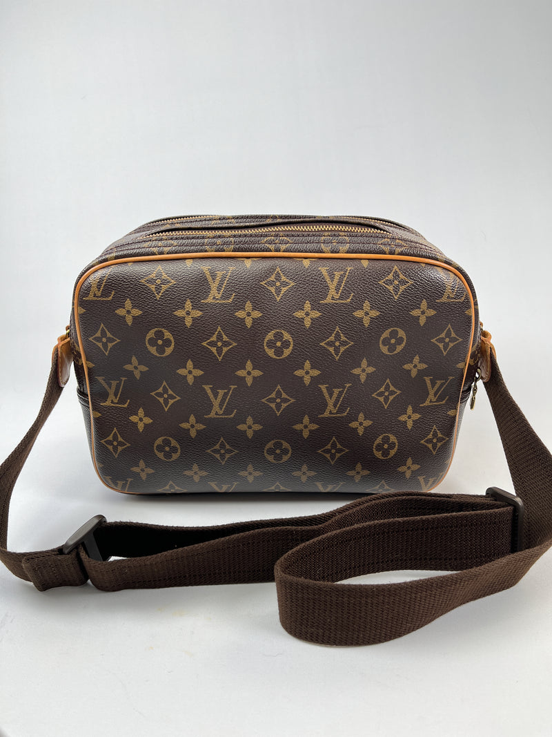 LOUIS VUITTON - REPORTER PM IN MONOGRAM CANVAS - YR 2010