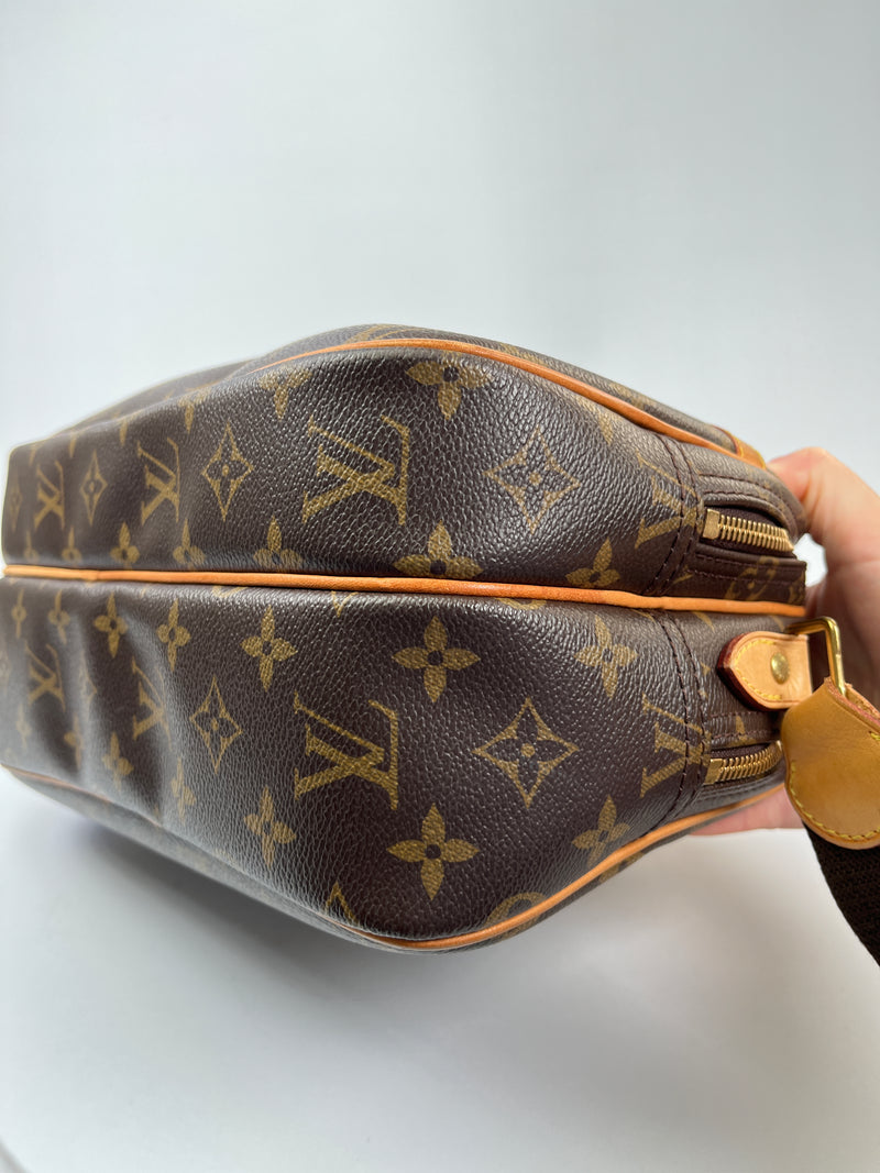 LOUIS VUITTON - REPORTER PM IN MONOGRAM CANVAS - YR 2010
