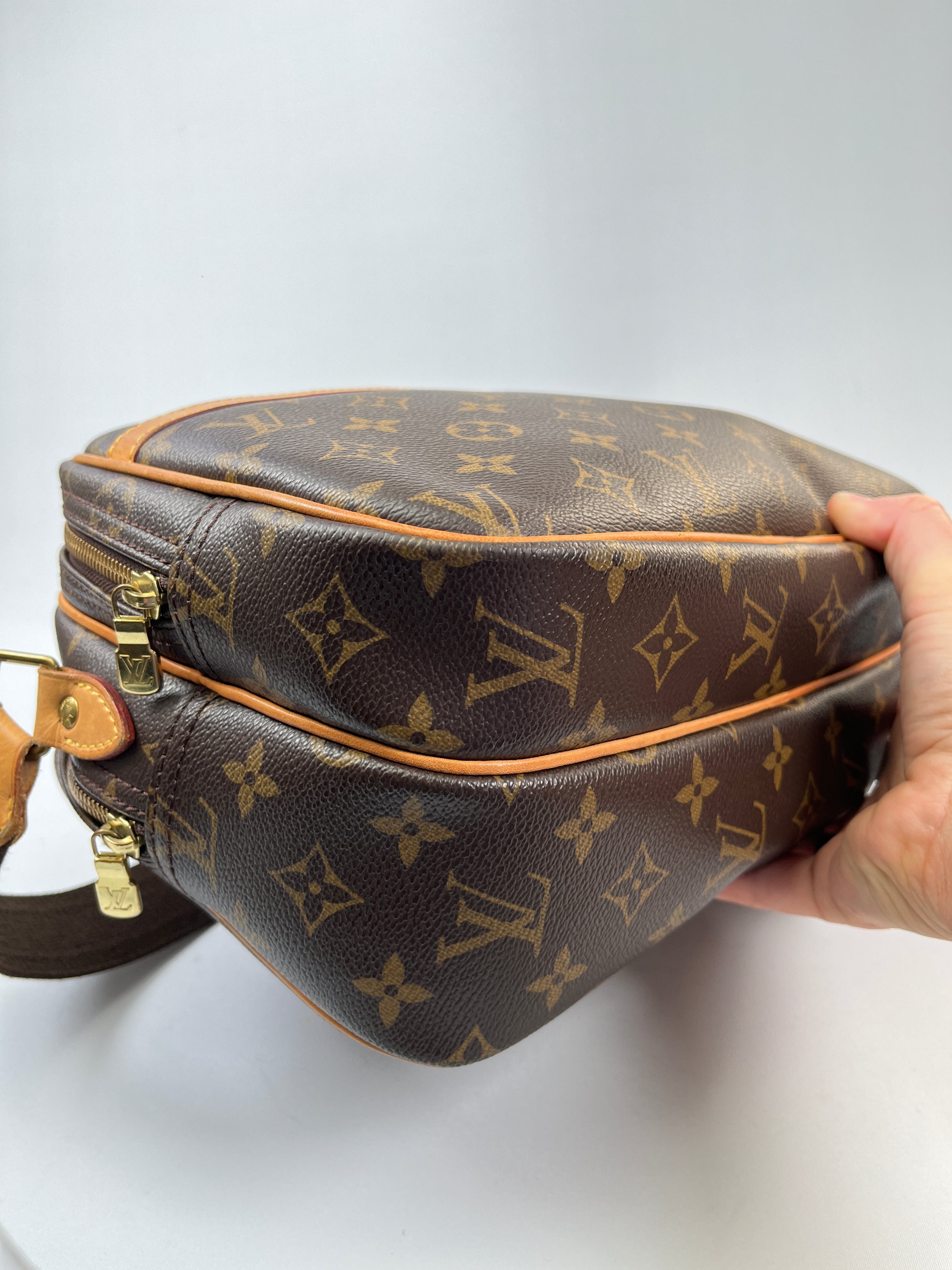 Louis Vuitton 2009 Monogram Reporter PM Shoulder Bag · INTO