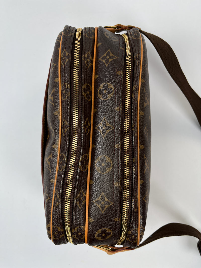 LOUIS VUITTON - REPORTER PM IN MONOGRAM CANVAS - YR 2010