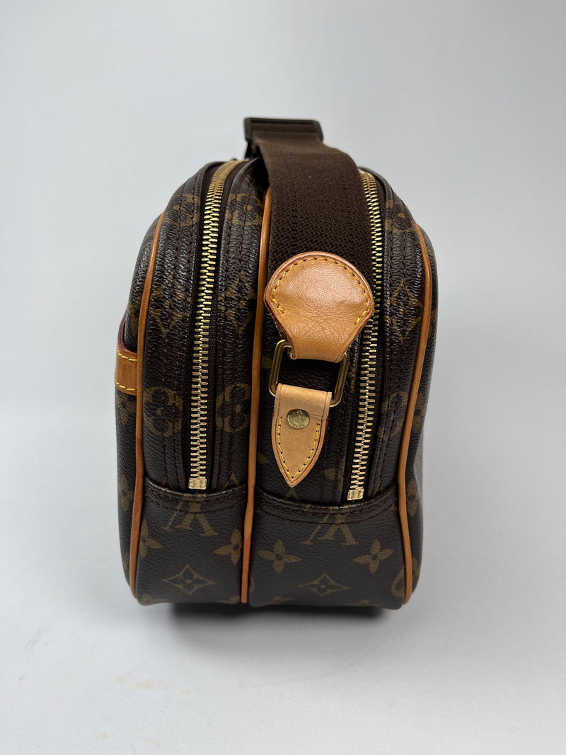 LOUIS VUITTON - REPORTER PM IN MONOGRAM CANVAS - YR 2010