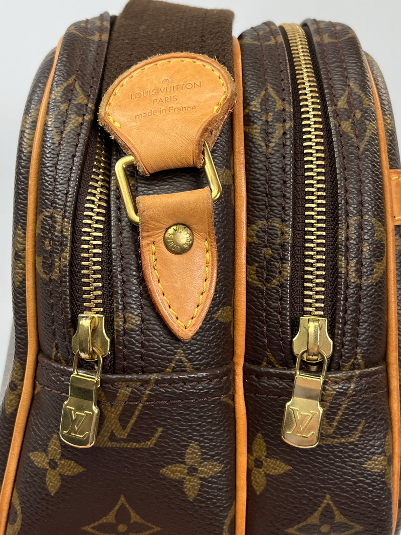 LOUIS VUITTON - REPORTER PM IN MONOGRAM CANVAS - YR 2010