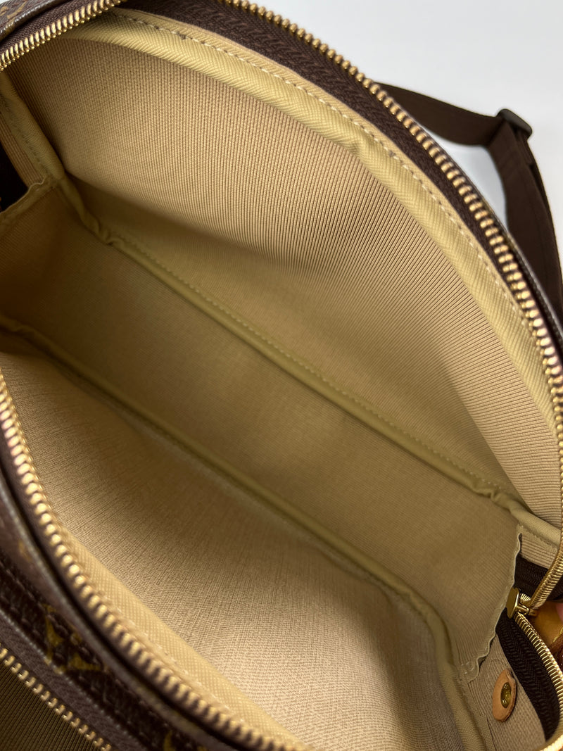 LOUIS VUITTON - REPORTER PM IN MONOGRAM CANVAS - YR 2010