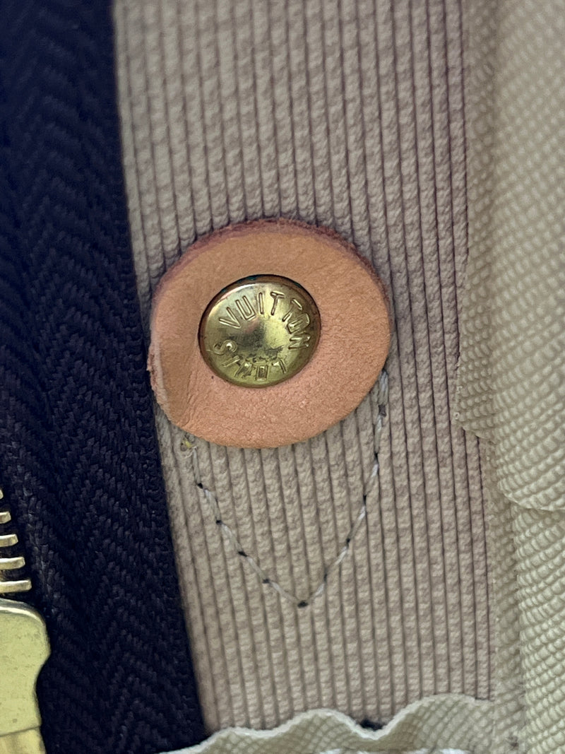 LOUIS VUITTON - REPORTER PM IN MONOGRAM CANVAS - YR 2010