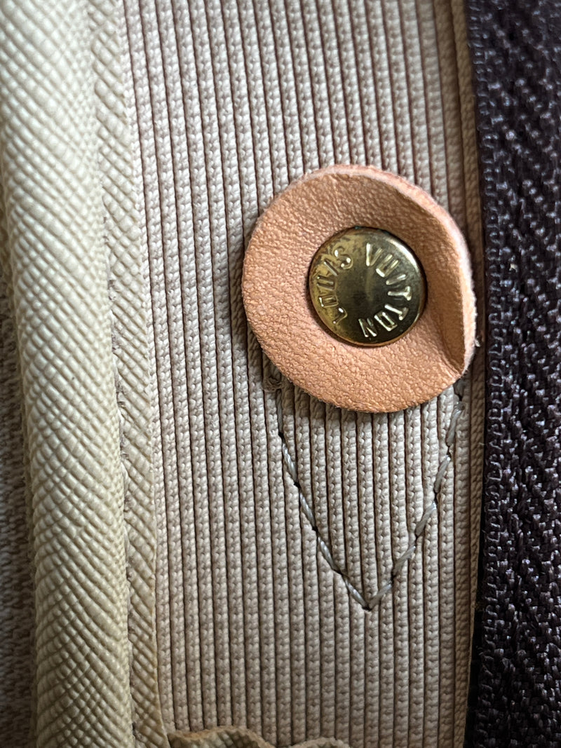 LOUIS VUITTON - REPORTER PM IN MONOGRAM CANVAS - YR 2010