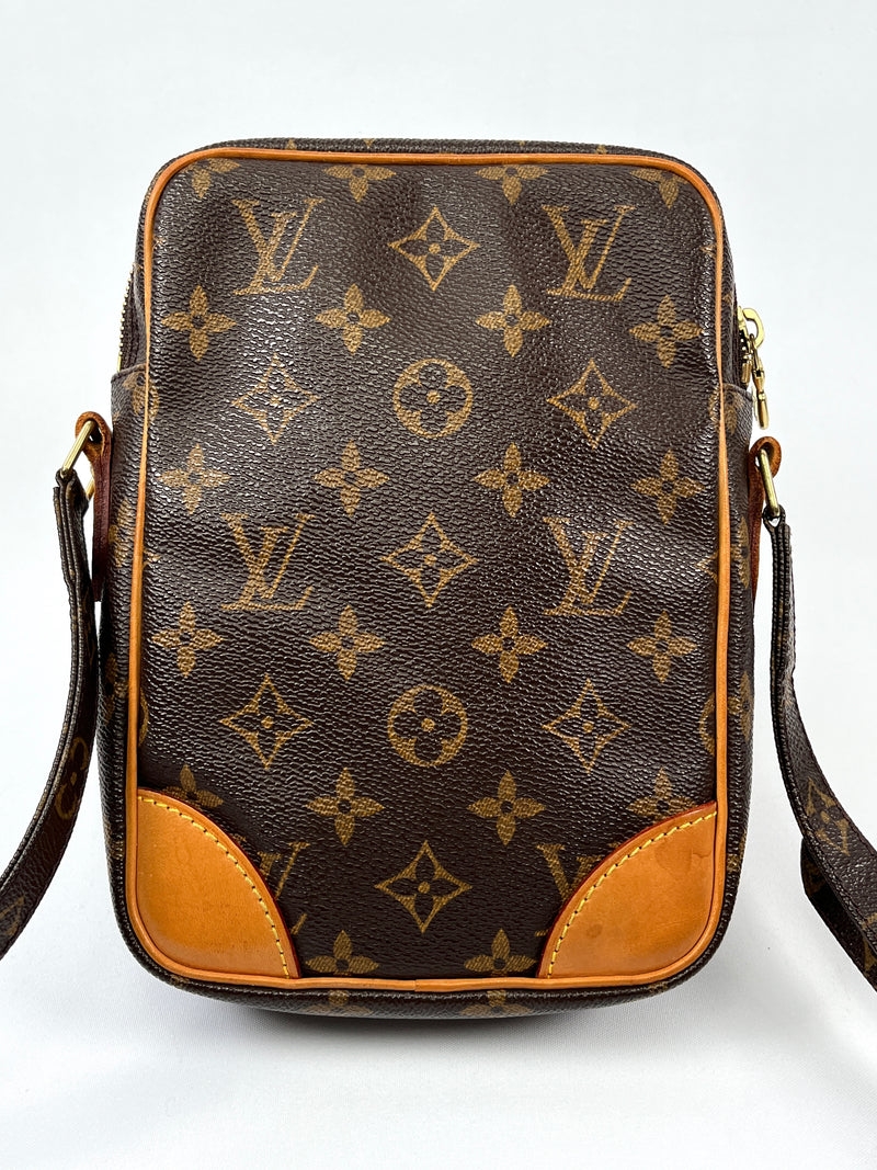 LOUIS VUITTON - DANUBE CROSS BODY BAG IN MONOGRAM CANVAS - YR 2003