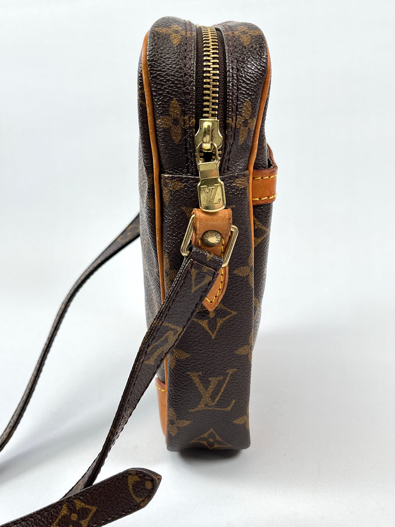 LOUIS VUITTON - DANUBE CROSS BODY BAG IN MONOGRAM CANVAS - YR 2003