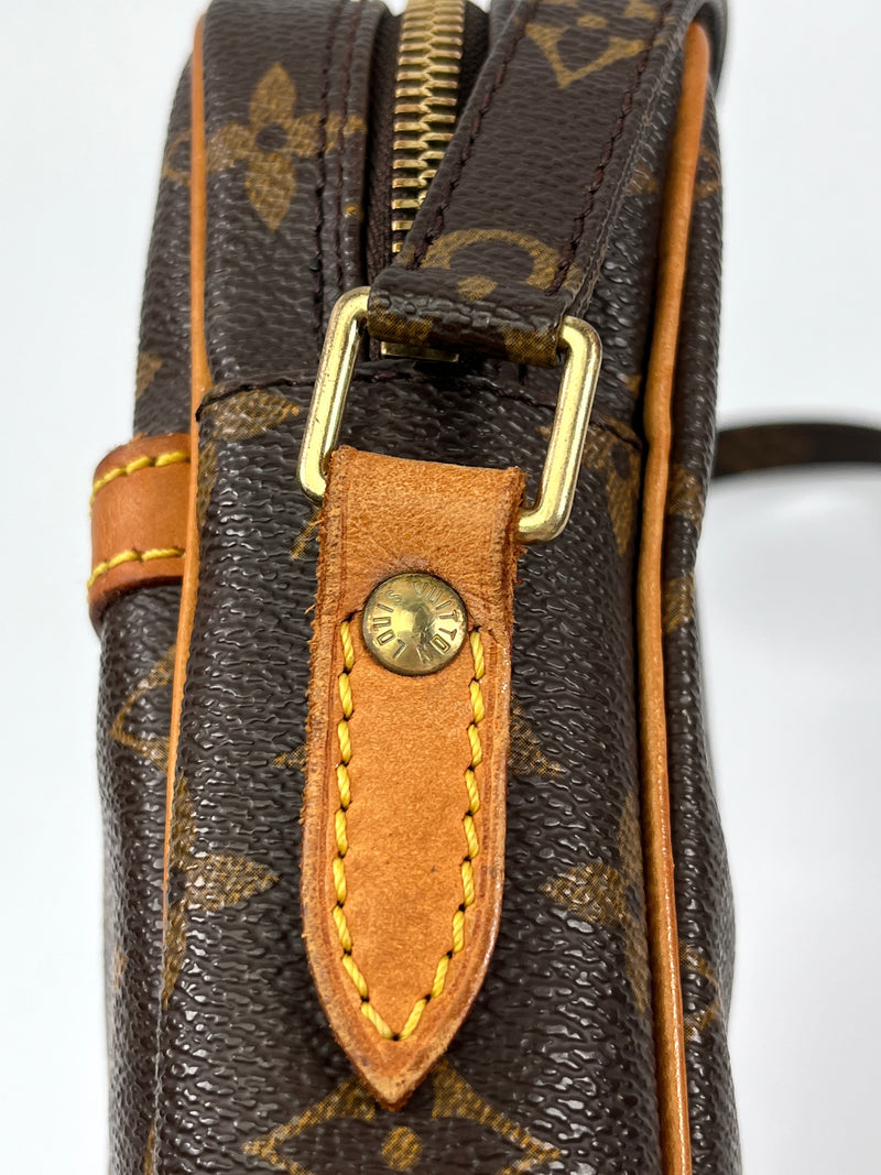 LOUIS VUITTON - DANUBE CROSS BODY BAG IN MONOGRAM CANVAS - YR 2003