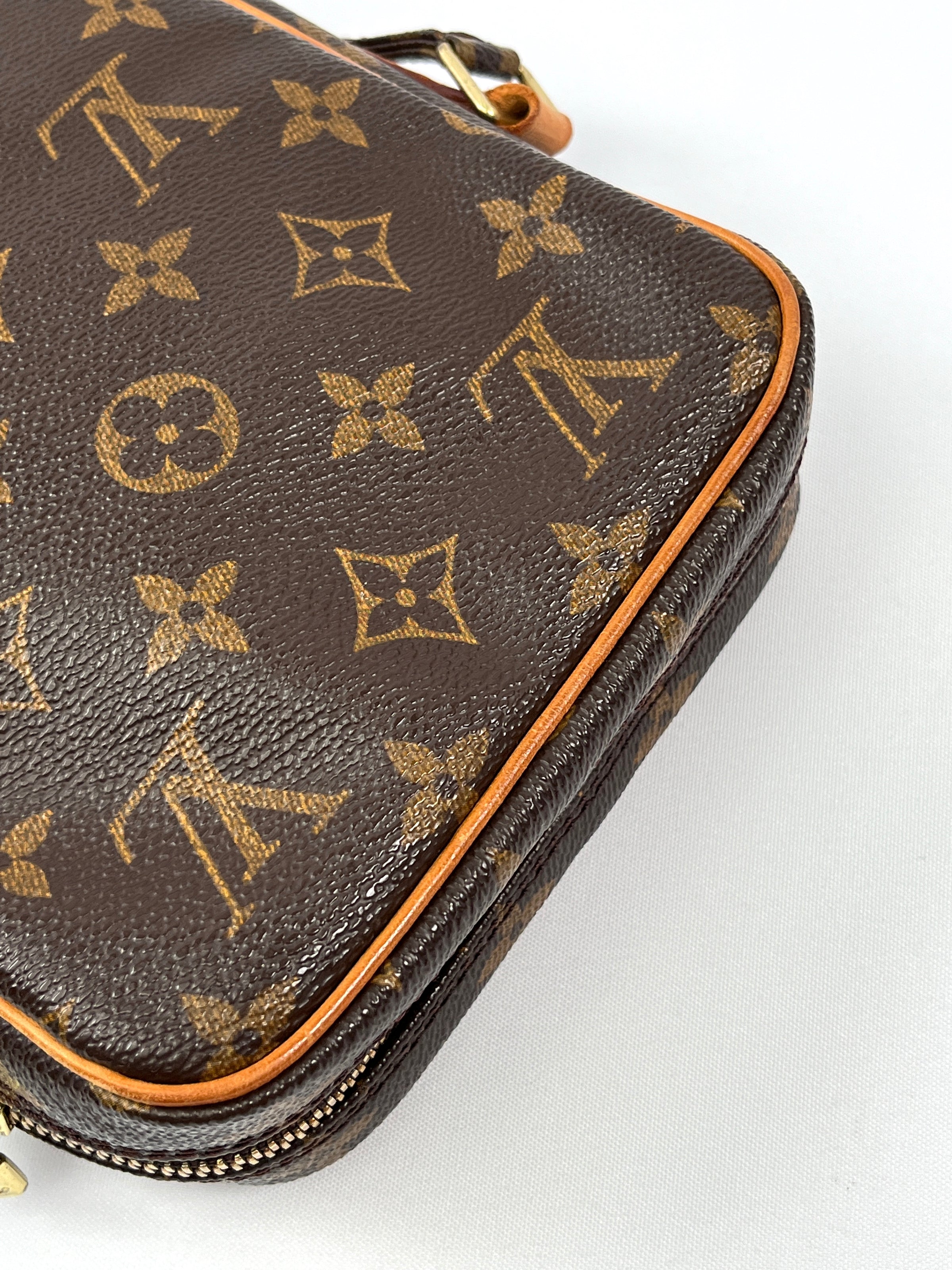 LOUIS VUITTON - DANUBE CROSS BODY BAG IN MONOGRAM CANVAS - YR 2003 –  RE.LUXE AU