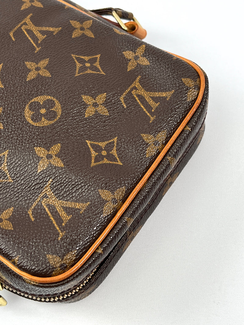 LOUIS VUITTON - DANUBE CROSS BODY BAG IN MONOGRAM CANVAS - YR 2003