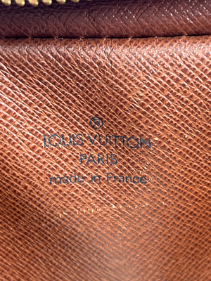 LOUIS VUITTON - DANUBE CROSS BODY BAG IN MONOGRAM CANVAS - YR 2003