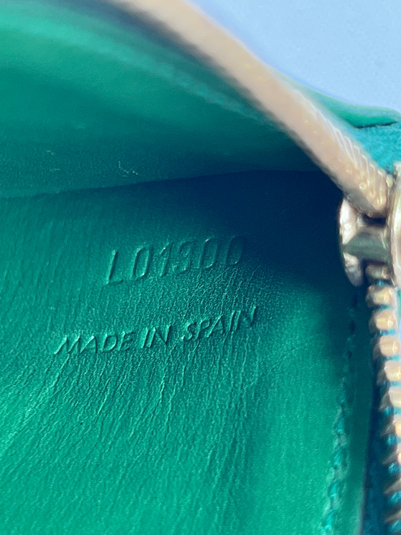 LOUIS VUITTON - GREEN EPI LEATHER POCHETTE CLES - RARE