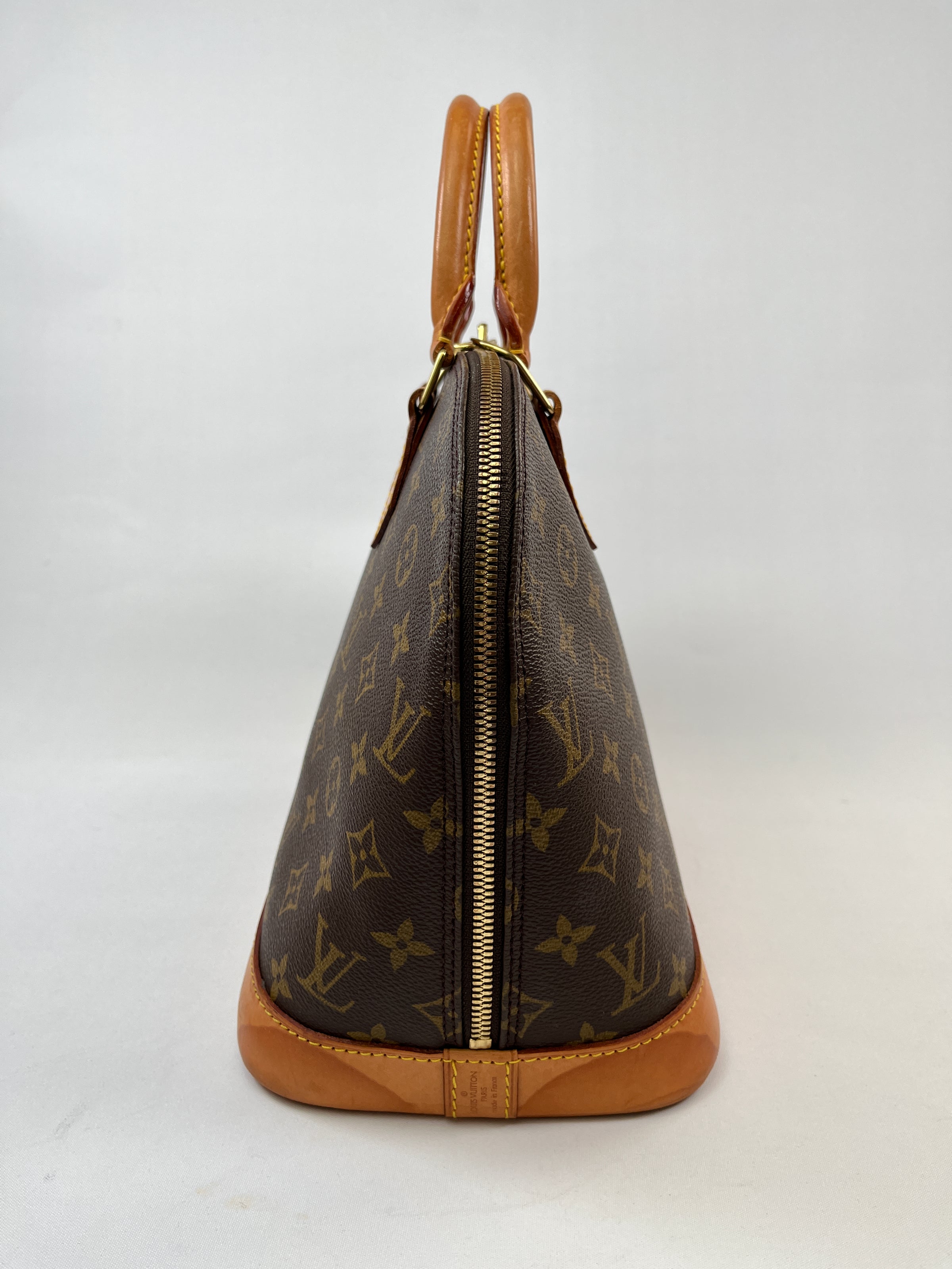 1996 Louis Vuitton Vintage Monogram Alma Pm Handbag – ARCHIVES Toronto