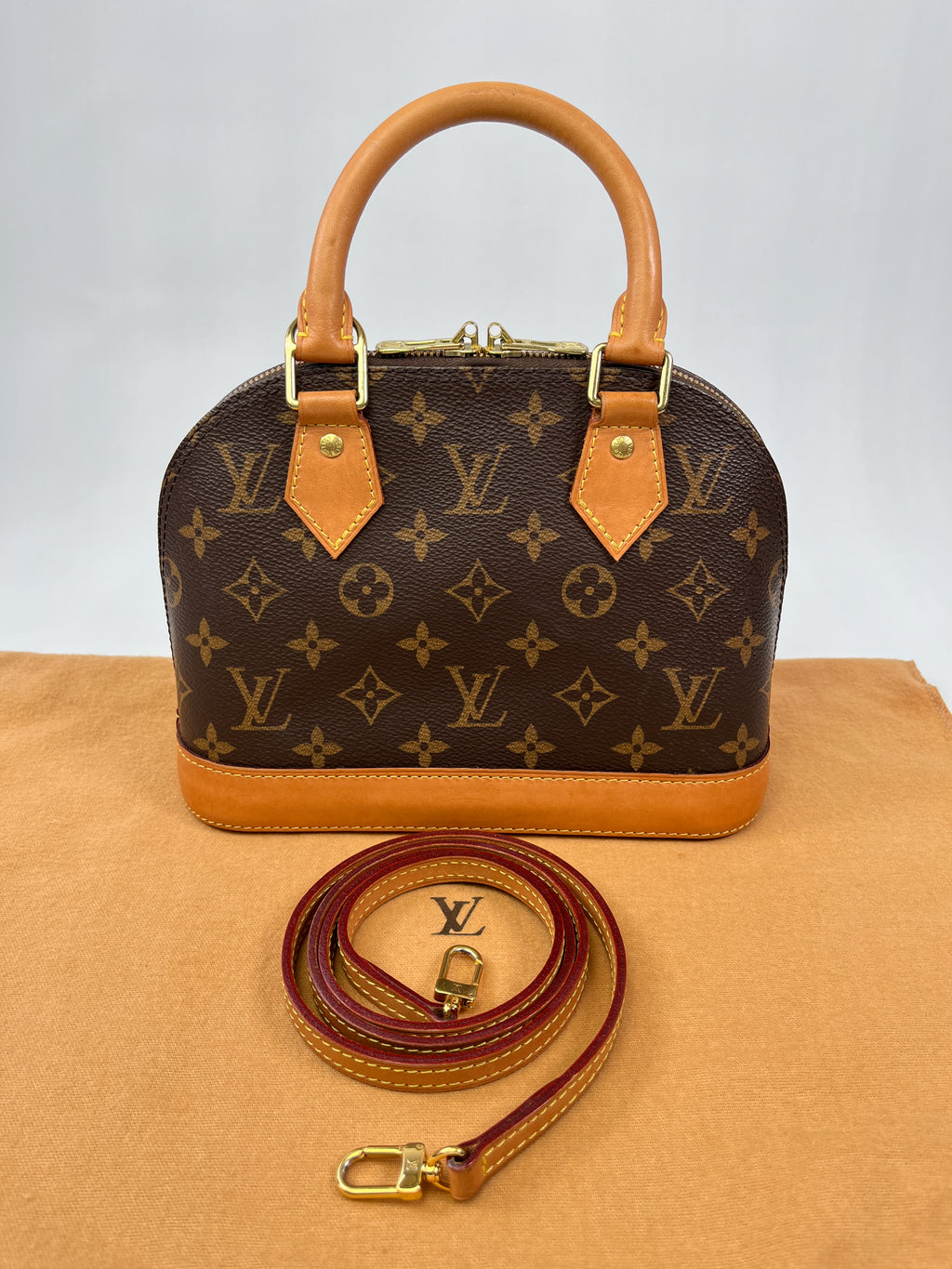 LOUIS VUITTON - ALMA BB IN MONOGRAM CANVAS