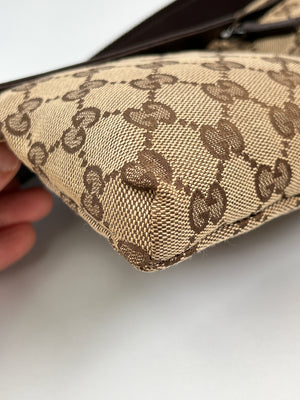 Gucci sales canvas clutch