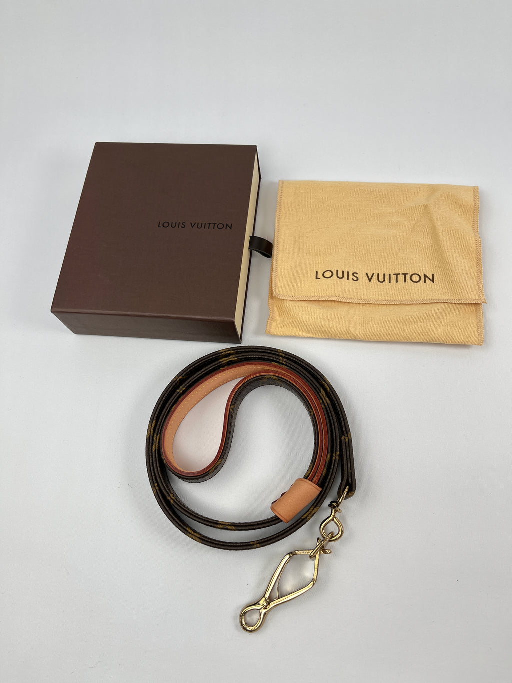 LOUIS VUITTON - BAXTER MONOGRAM DOG LEAD MM