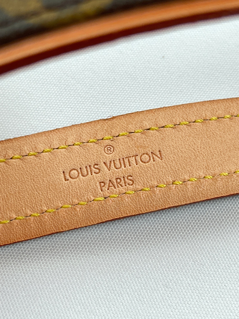 LOUIS VUITTON - BAXTER MONOGRAM DOG LEAD MM