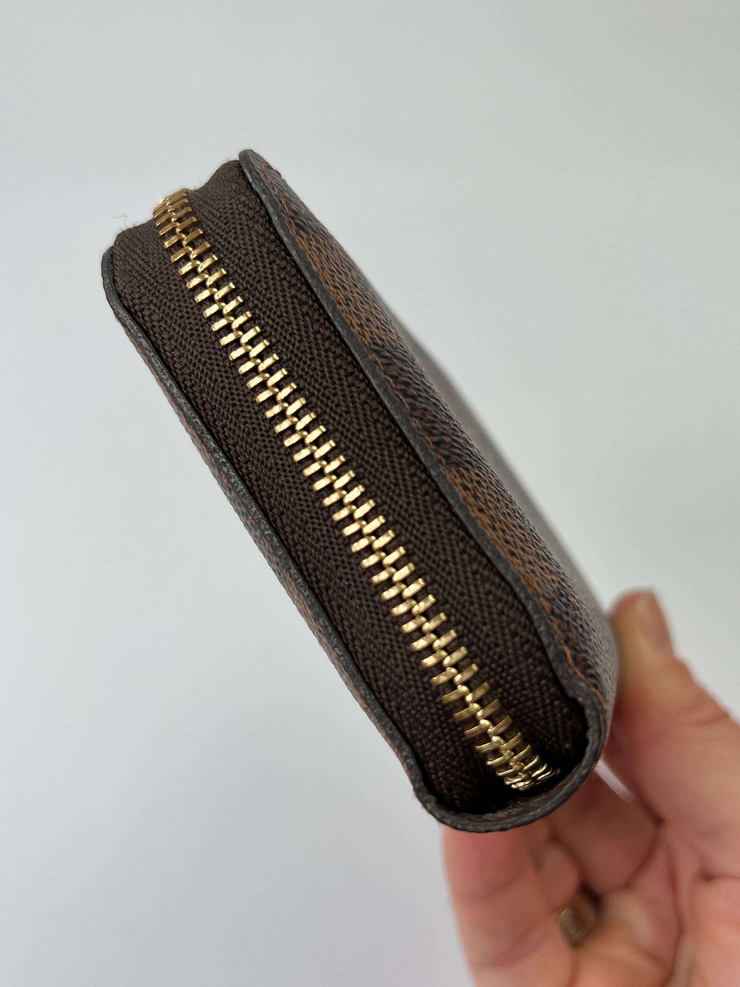 LOUIS VUITTON - ZIPPY COIN PURSE DAMIER EBENE – RE.LUXE AU