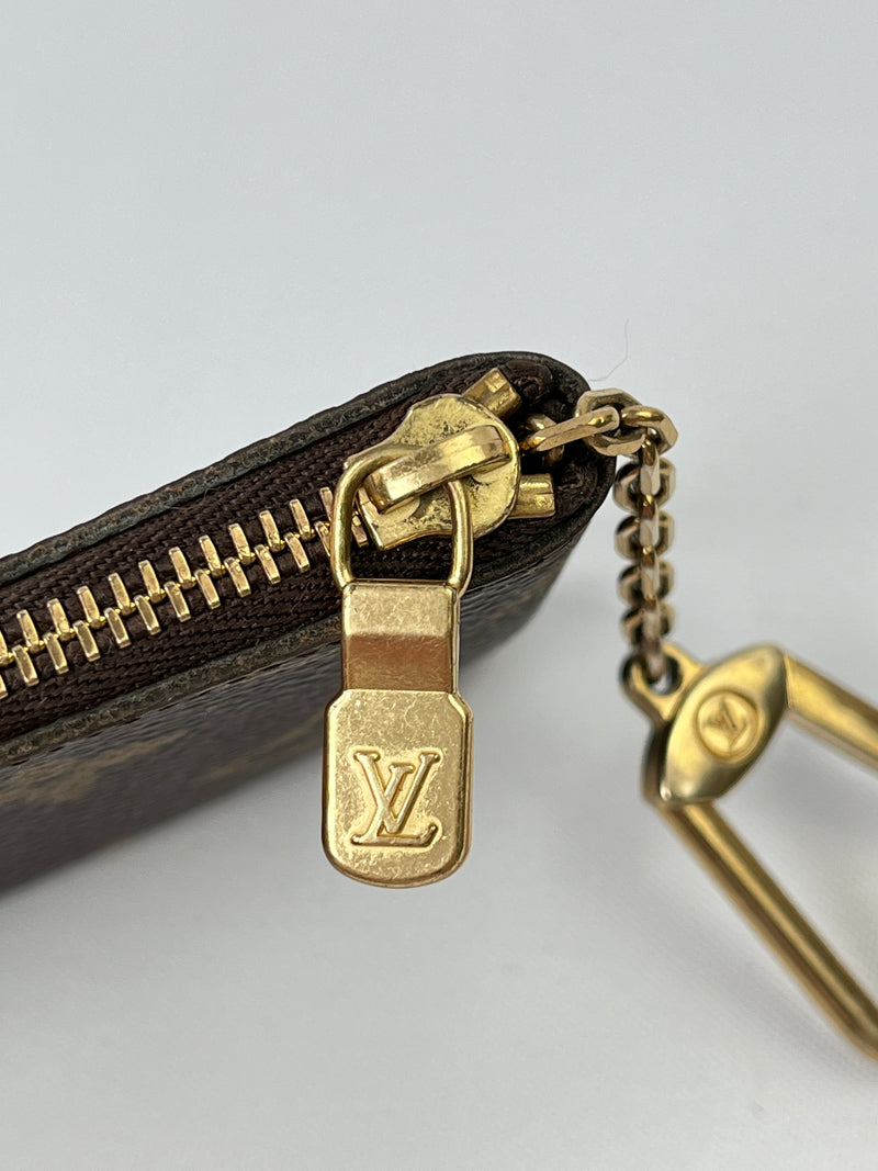 LOUIS VUITTON - POCHETTE CLES KEY CASE IN MONOGRAM CANVAS