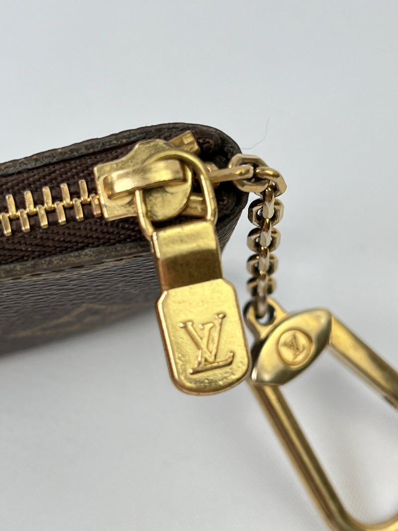 LOUIS VUITTON - POCHETTE CLES KEY CASE IN MONOGRAM CANVAS