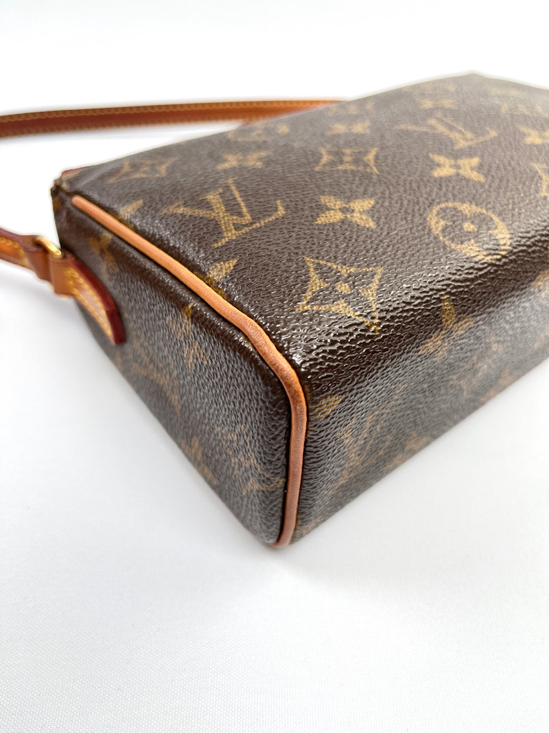 LOUIS VUITTON - MONOGRAM CANVAS RECITAL BAG