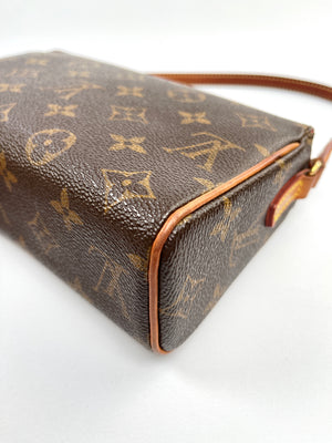 LOUIS VUITTON - MONOGRAM CANVAS RECITAL BAG