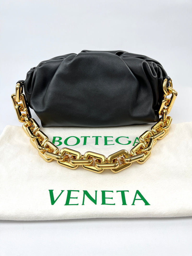 BOTTEGA VENETA - CHAIN POUCH BLACK LEATHER SHOULDER BAG
