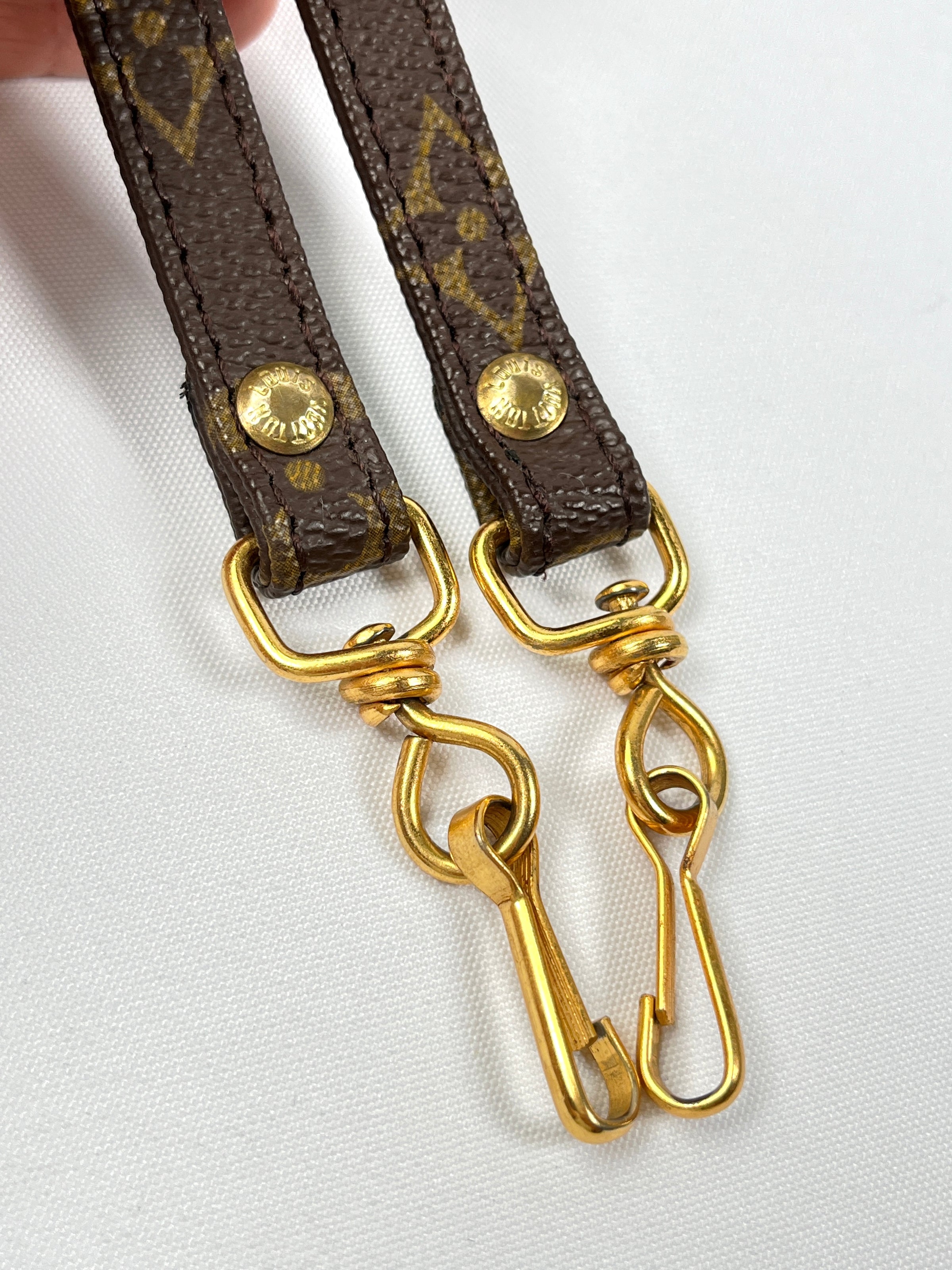 LOUIS VUITTON - MONOGRAM CANVAS SHOULDER STRAP - VINTAGE – RE.LUXE AU