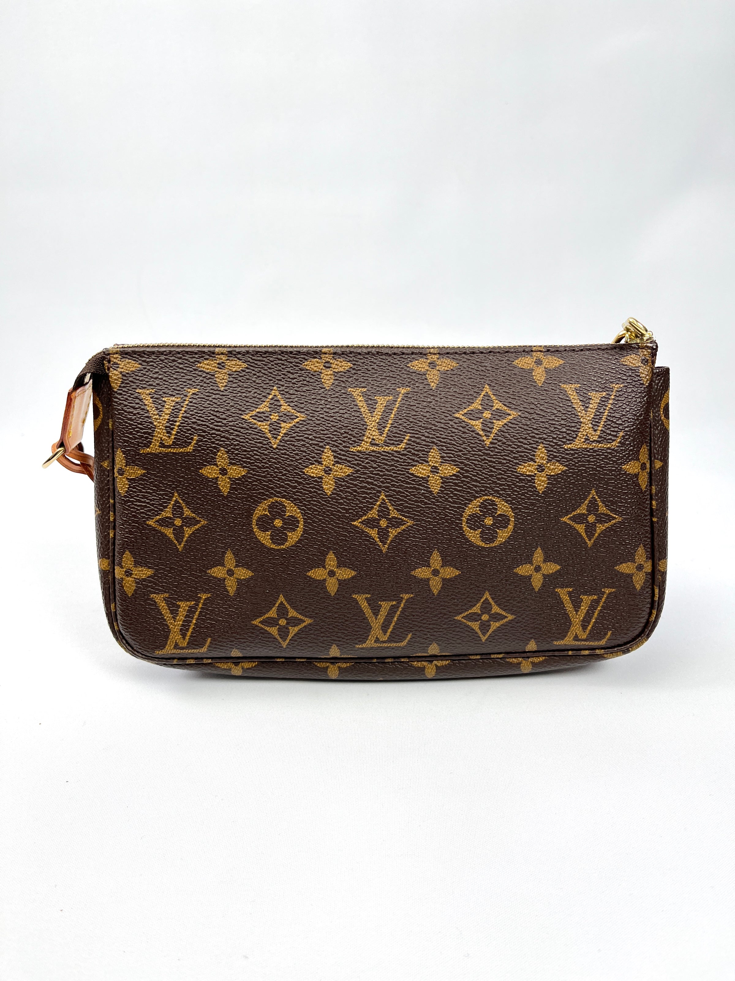 LOUIS VUITTON - POCHETTE ACCESSORIES MONOGRAM HANDBAG – RE.LUXE AU