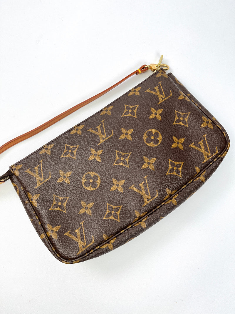 LOUIS VUITTON - POCHETTE ACCESSORIES MONOGRAM CANVAS