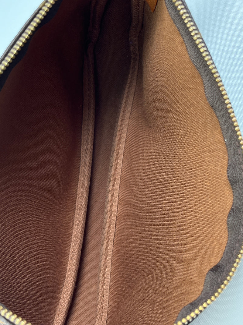 LOUIS VUITTON - POCHETTE ACCESSORIES MONOGRAM CANVAS