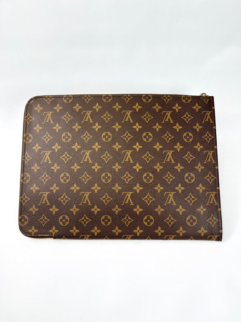 LOUIS VUITTON - MONOGRAM POCHETTE DOCUMENTS - 38 X 28 X 3 CM