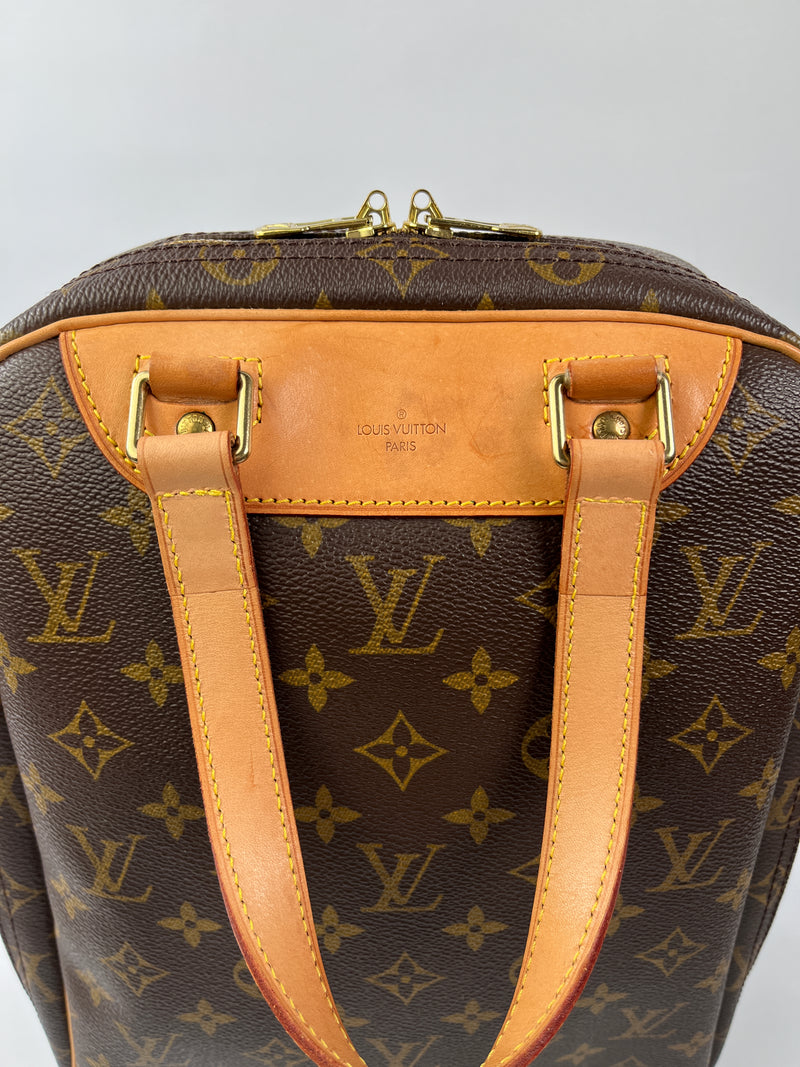 LOUIS VUITTON - EXCURSION BAG MONOGRAM CANVAS