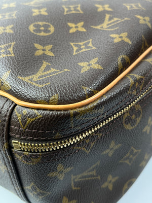 LOUIS VUITTON - EXCURSION BAG MONOGRAM CANVAS