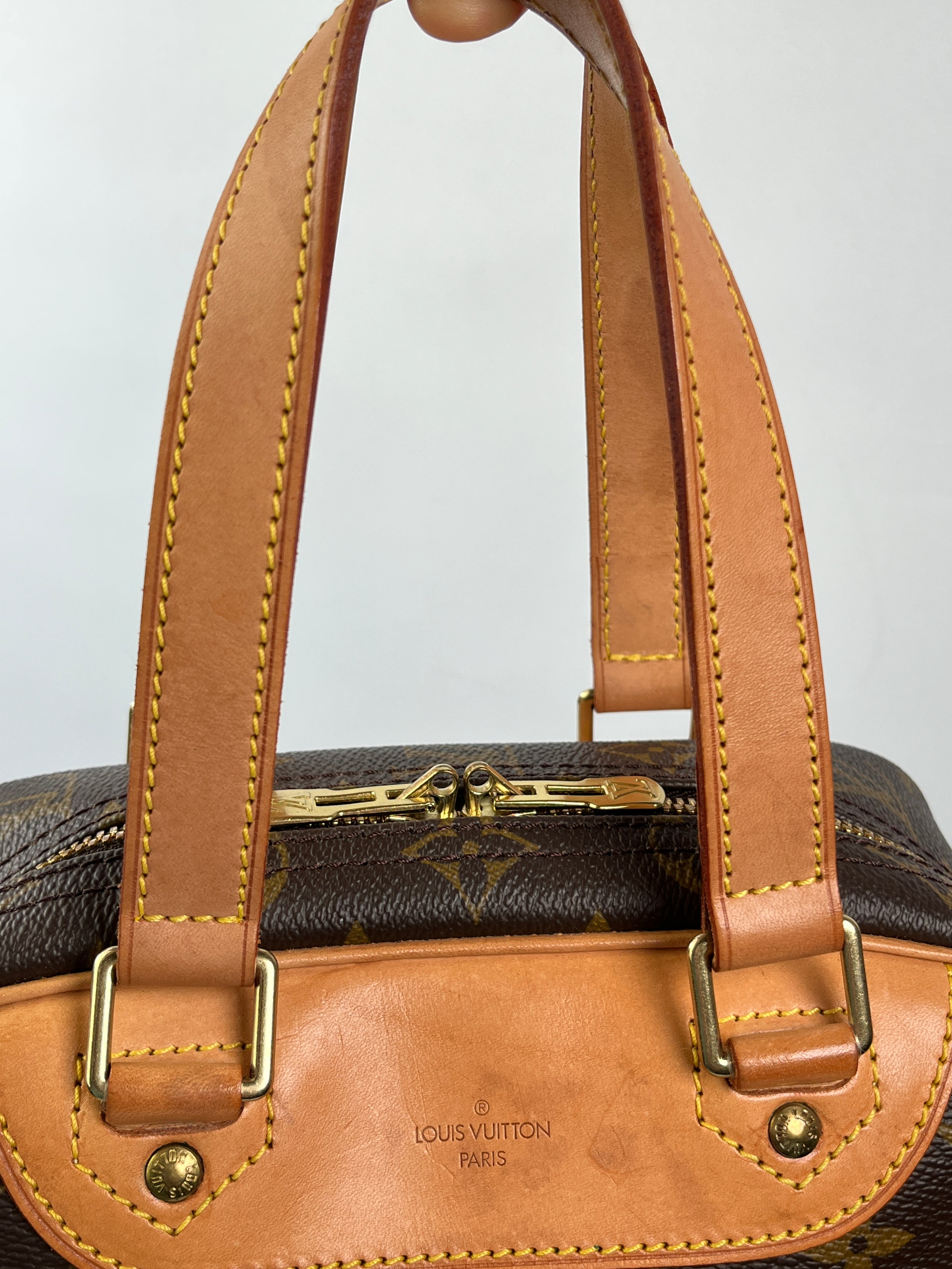 LOUIS VUITTON - EXCURSION BAG MONOGRAM CANVAS – RE.LUXE AU