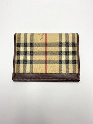 BURBERRY - HAYMARKET CHECK PASSPORT HOLDER CHOCOLATE