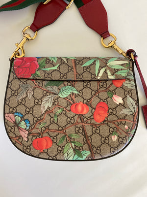 GUCCI - GG SUPREME CANVAS SADDLE BAG IN TIAN PRINT