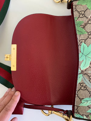 GUCCI - GG SUPREME CANVAS SADDLE BAG IN TIAN PRINT