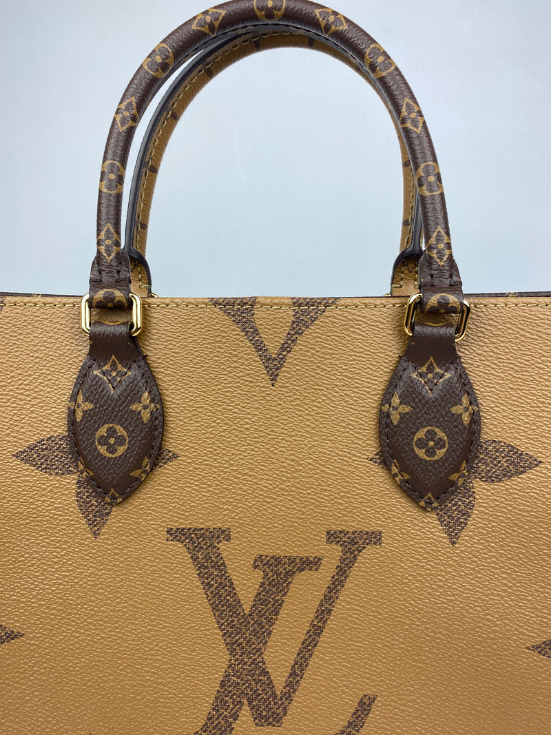 LOUIS VUITTON - ONTHEGO MM BAG IN MONOGRAM CANVAS