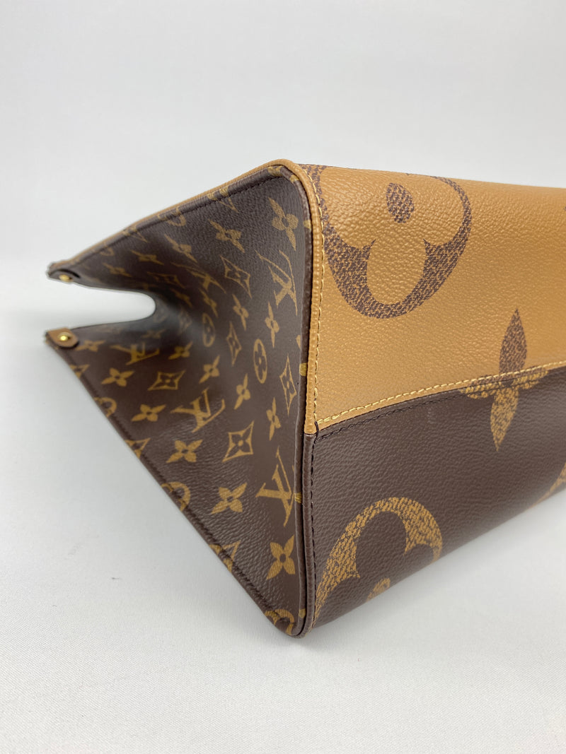 LOUIS VUITTON - ONTHEGO MM BAG IN MONOGRAM CANVAS
