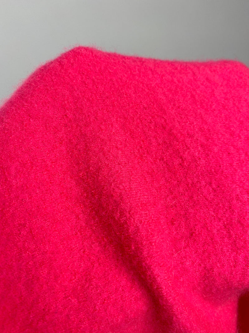 GUCCI -100% CASHMERE V NECK SWEATER IN BRIGHT PINK - SZ MED