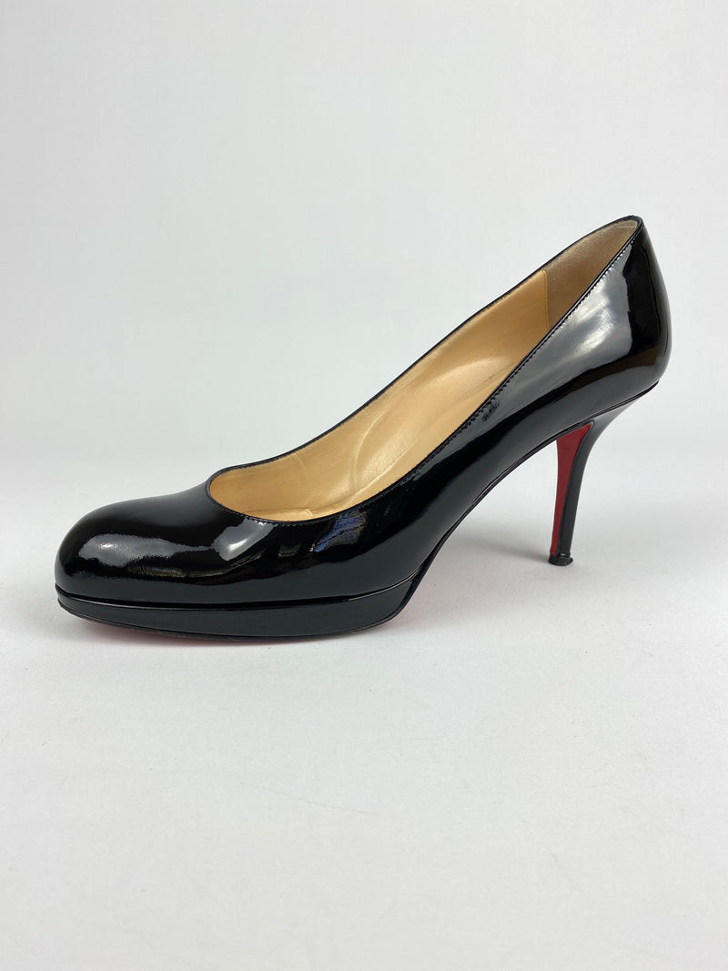 CHRISTIAN LOUBOUTIN - BLACK PATENT LEATHER HEELS - SZ 40