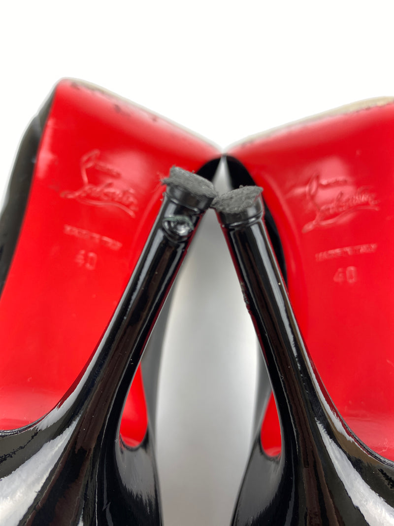 CHRISTIAN LOUBOUTIN - BLACK PATENT LEATHER HEELS - SZ 40