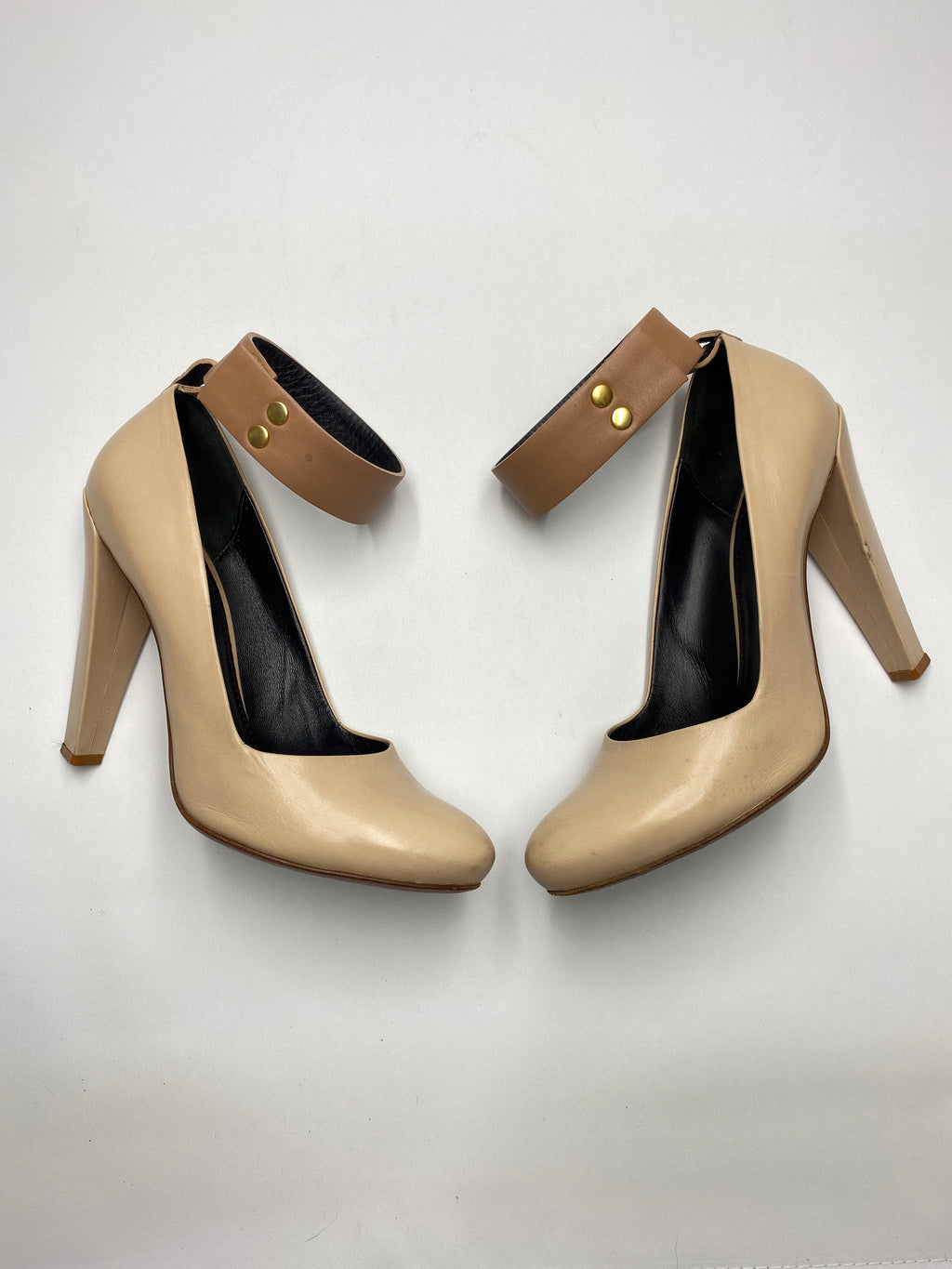 CELINE - BEIGE PUMPS WITH CONTRAST TAN ANKLE CUFF  - SZ 38.5